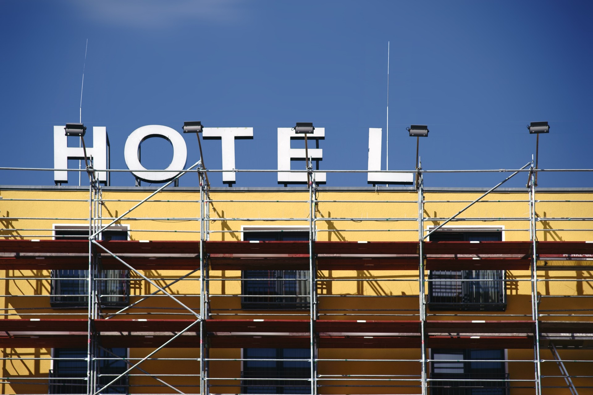 Scaffolding in front of the hotel facade